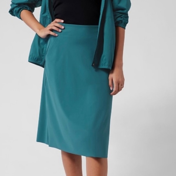 Athleta Dresses & Skirts - Athleta Cosmic Skirt Borealis Green Teal
